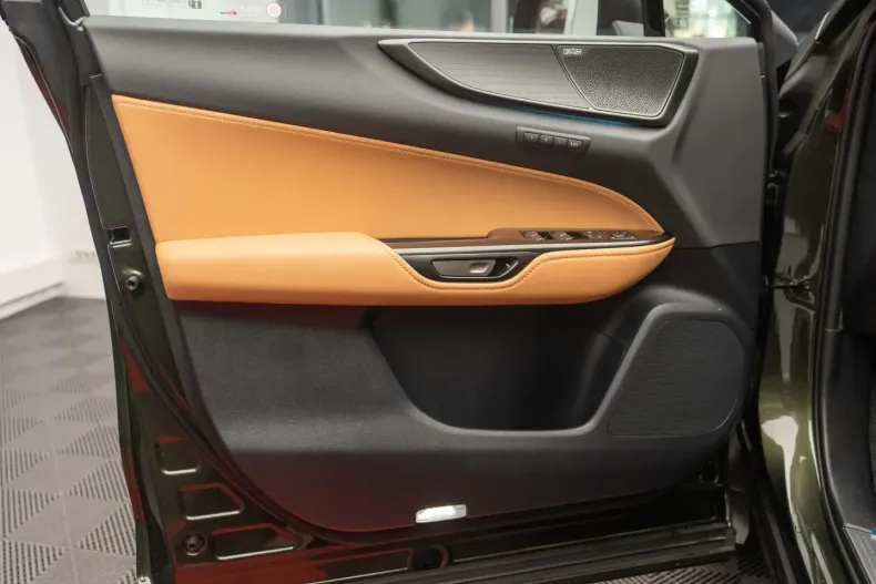 Lexus NX 350h din 2024 cu 11 km - oferta LEX125251 - foto 19