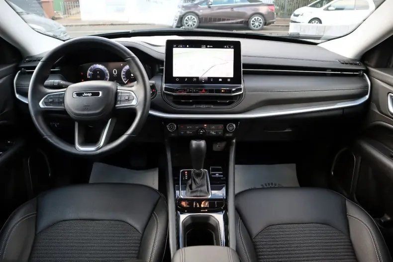 Jeep Compass din 2023 cu 28.055 km - oferta JEE125254 - foto 11