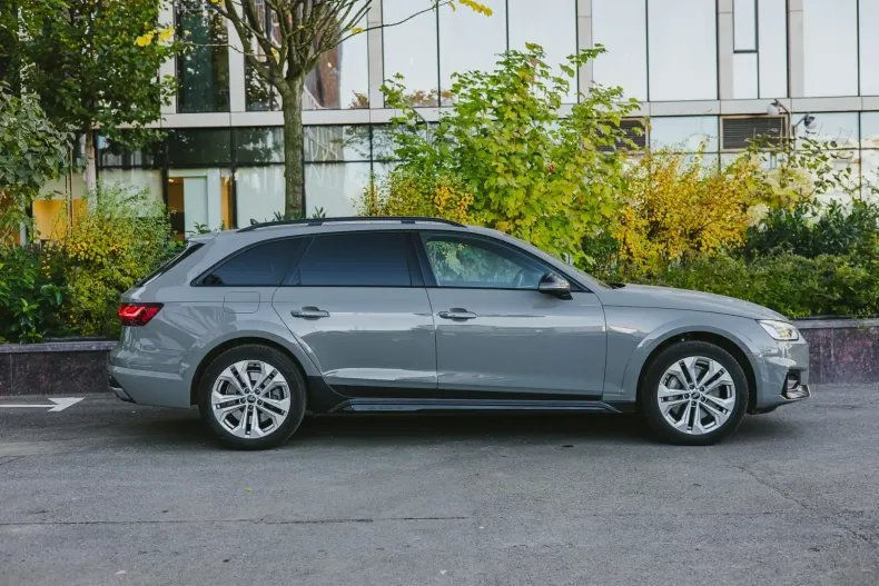 Audi A4 Allroad din 2022 cu 26.000 km - oferta AUD125256 - foto 4