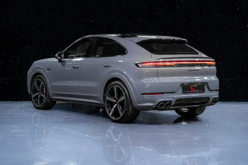 Porsche Cayenne din 2024 cu 0 km - oferta POR125259 - foto 4