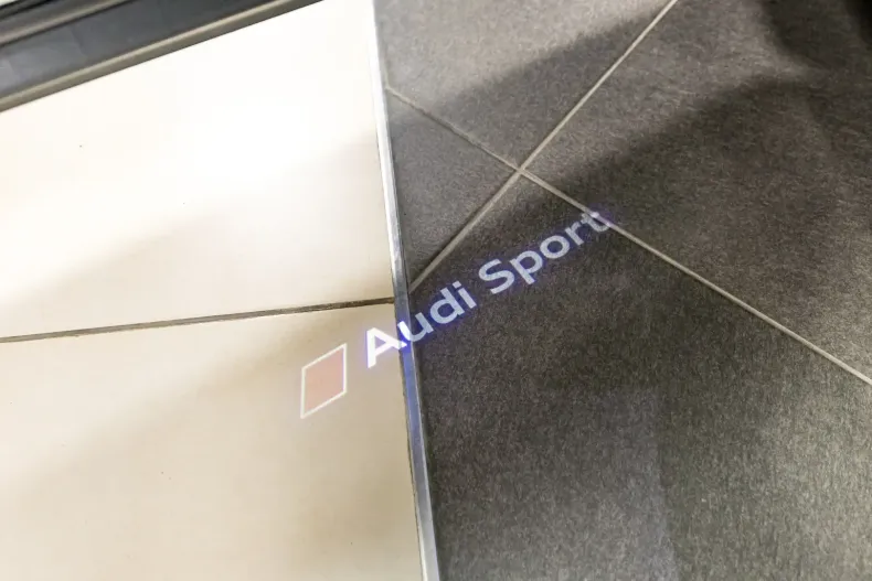 Audi RSQ8 din 2020 cu 40.000 km - oferta AUD125260 - foto 18