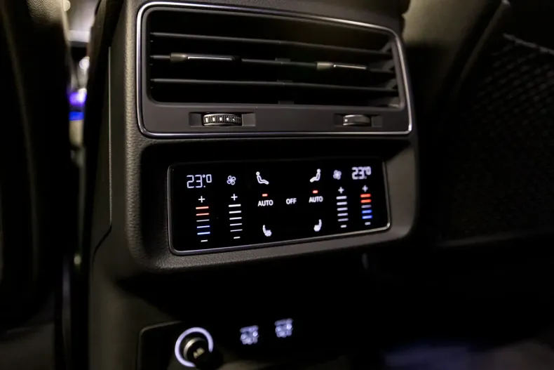 Audi RSQ8 din 2020 cu 40.000 km - oferta AUD125260 - foto 33