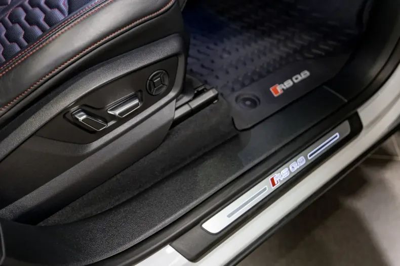 Audi RSQ8 din 2020 cu 40.000 km - oferta AUD125260 - foto 39