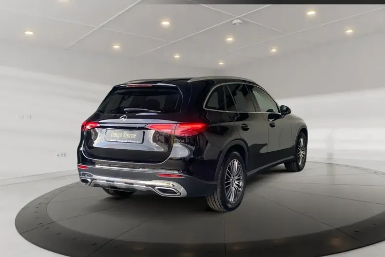 Mercedes-Benz GLC 220 din 2023 cu 31.730 km - oferta MER125262 - foto 4
