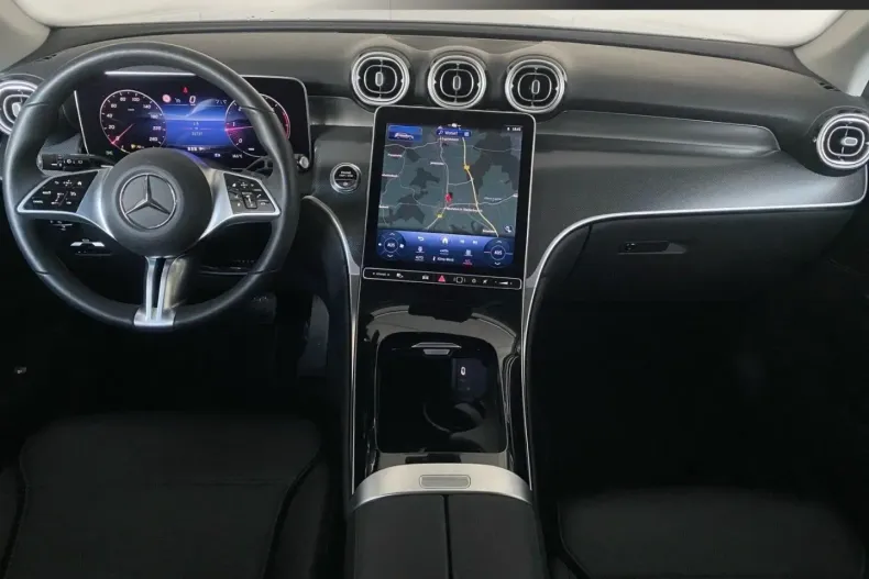 Mercedes-Benz GLC 220 din 2023 cu 31.730 km - oferta MER125262 - foto 8