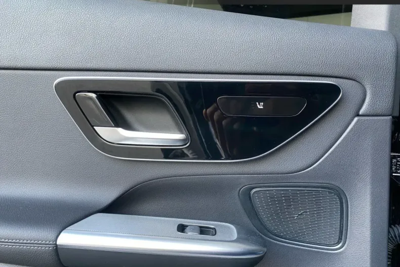 Mercedes-Benz GLC 220 din 2023 cu 31.730 km - oferta MER125262 - foto 13