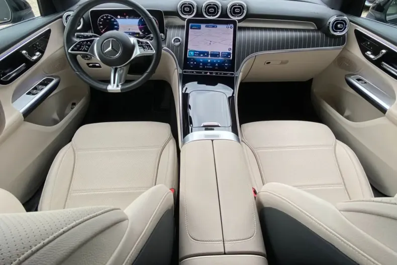 Mercedes-Benz GLC 220 din 2023 cu 14.900 km - oferta MER125263 - foto 9