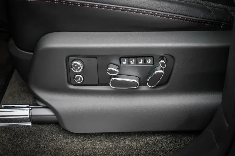 Bentley Bentayga din 2022 cu 10.980 km - oferta BEN125265 - foto 24