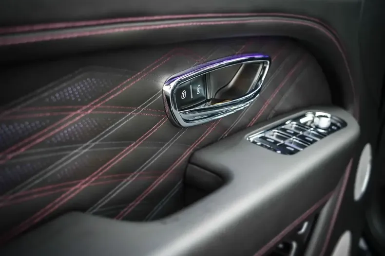 Bentley Bentayga din 2022 cu 10.980 km - oferta BEN125265 - foto 26