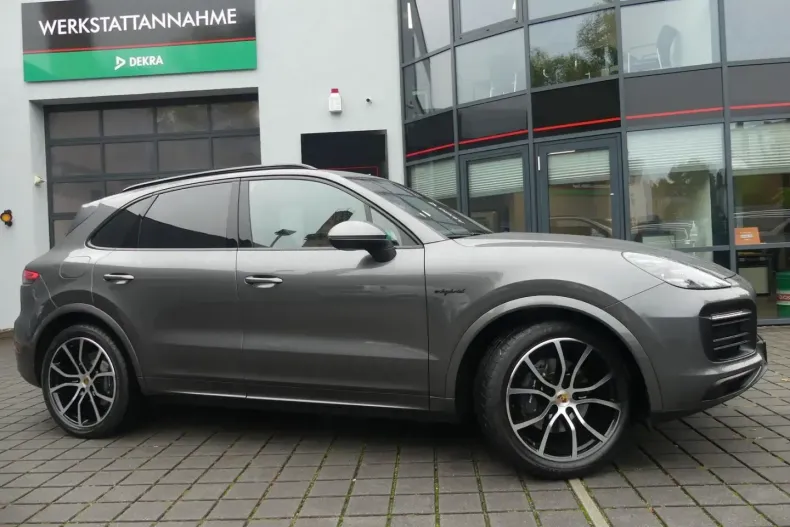 Porsche Cayenne din 2021 cu 76.300 km - oferta POR125266 - foto 3