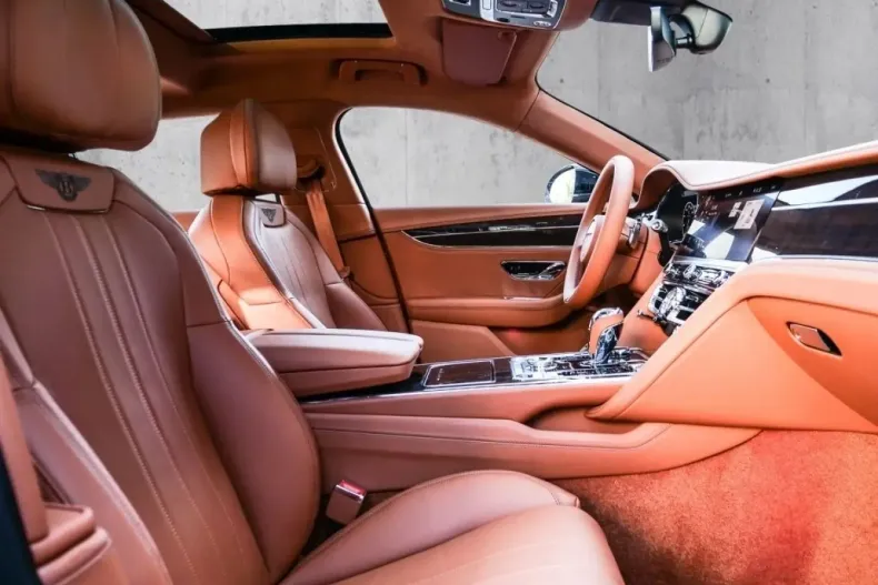 Bentley Flying Spur din 2023 cu 5.500 km - oferta BEN125270 - foto 6