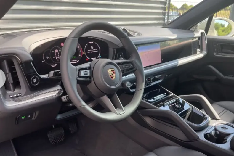 Porsche Cayenne din 2024 cu 15 km - oferta POR125272 - foto 4