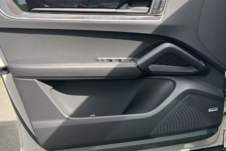 Porsche Cayenne din 2024 cu 15 km - oferta POR125272 - foto 14