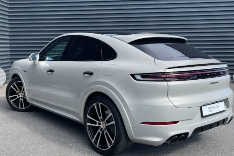 Porsche Cayenne din 2024 cu 15 km - oferta POR125272 - foto 19