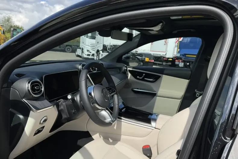 Mercedes-Benz GLC 220 din 2024 cu 15.000 km - oferta MER125279 - foto 10