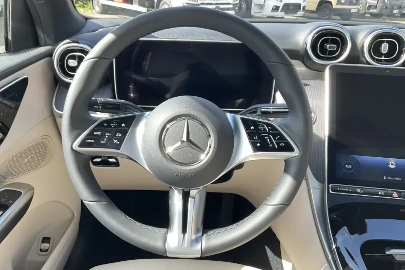 Mercedes-Benz GLC 220 din 2024 cu 15.000 km - oferta MER125279 - foto 11