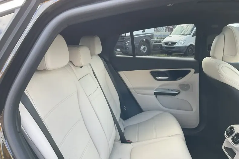 Mercedes-Benz GLC 220 din 2024 cu 15.000 km - oferta MER125279 - foto 13