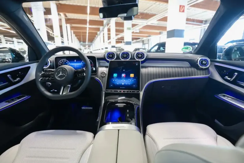 Mercedes-Benz GLC 220 din 2024 cu 6.500 km - oferta MER125280 - foto 3