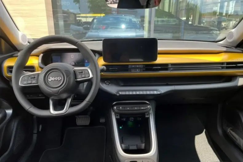 Jeep Avenger din 2024 cu 0 km - oferta JEE125284 - foto 4