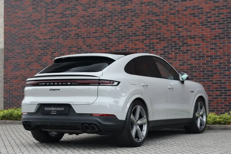 Porsche Cayenne din 2024 cu 5.800 km - oferta POR125285 - foto 4