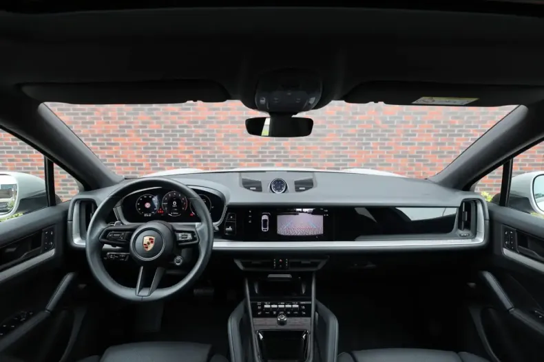 Porsche Cayenne din 2024 cu 5.800 km - oferta POR125285 - foto 8