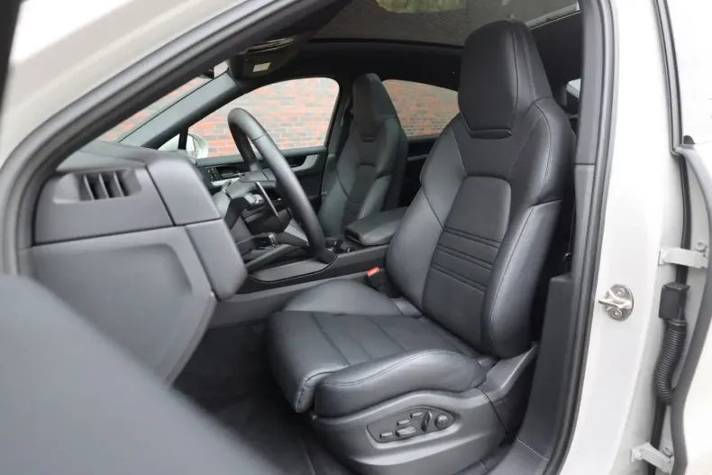 Porsche Cayenne din 2024 cu 5.800 km - oferta POR125285 - foto 11