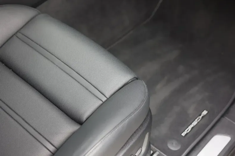 Porsche Cayenne din 2024 cu 5.800 km - oferta POR125285 - foto 13