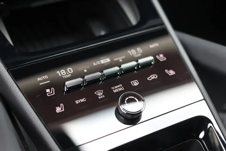 Porsche Cayenne din 2024 cu 5.800 km - oferta POR125285 - foto 15