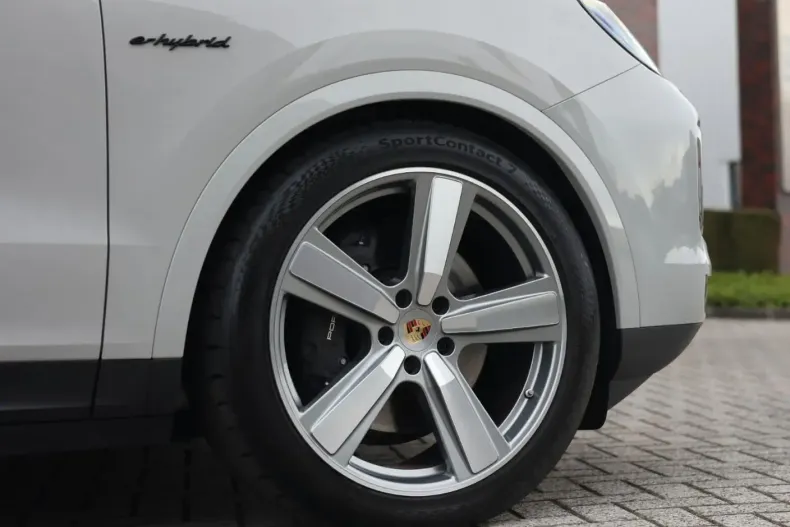 Porsche Cayenne din 2024 cu 5.800 km - oferta POR125285 - foto 17