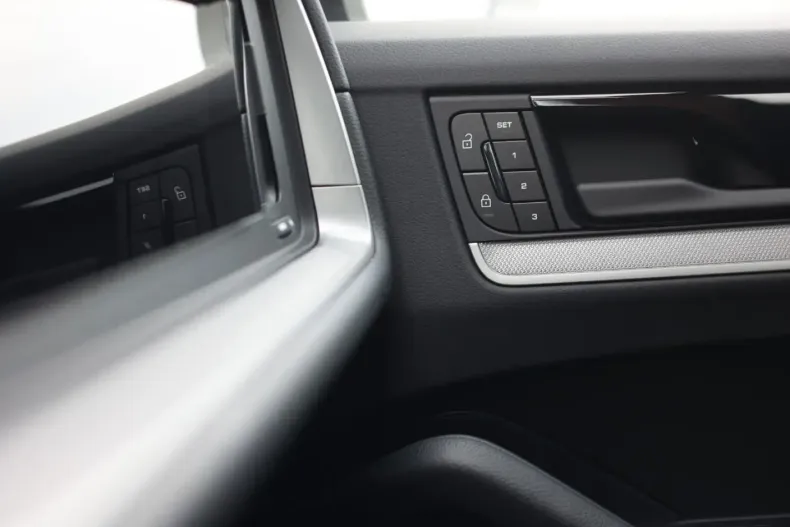 Porsche Cayenne din 2024 cu 5.800 km - oferta POR125285 - foto 19