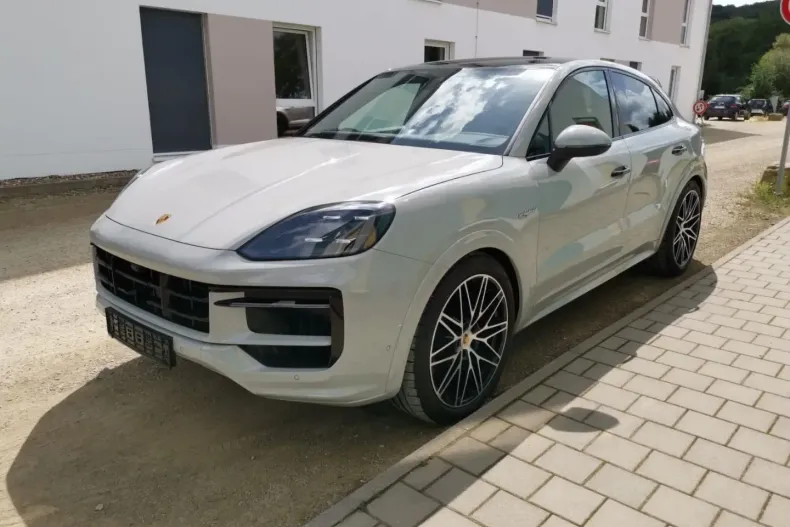 Porsche Cayenne din 2024 cu 35 km - oferta POR125286 - foto 1