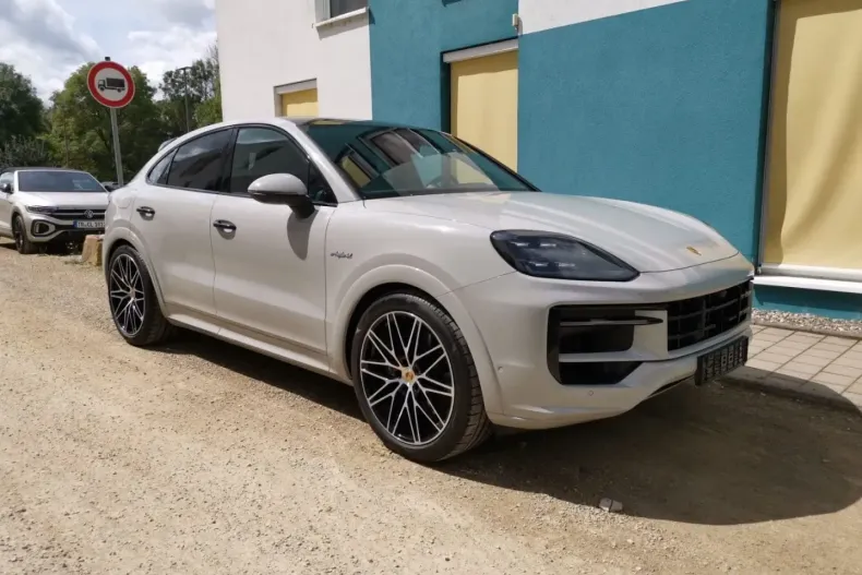Porsche Cayenne din 2024 cu 35 km - oferta POR125286 - foto 3