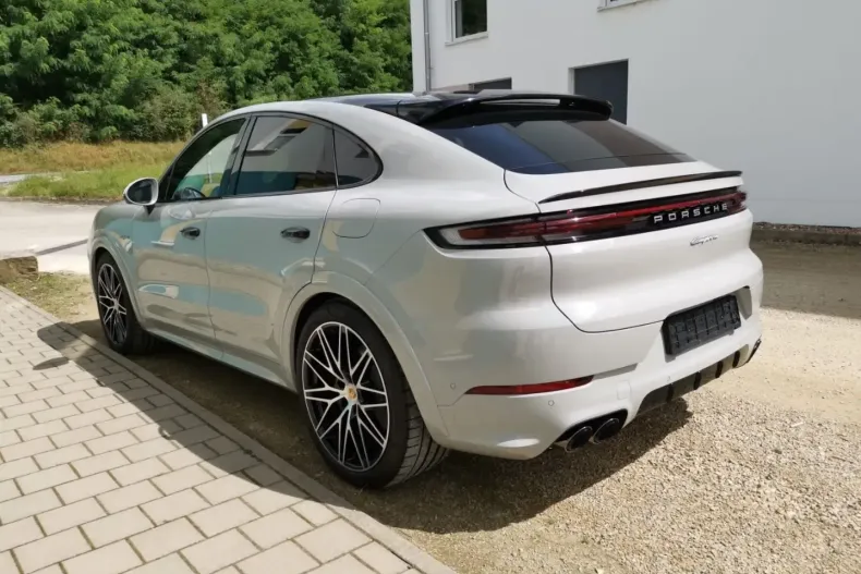 Porsche Cayenne din 2024 cu 35 km - oferta POR125286 - foto 4