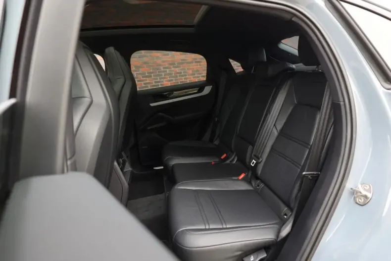 Porsche Cayenne din 2024 cu 6.000 km - oferta POR125287 - foto 21