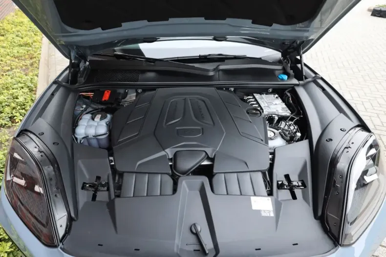 Porsche Cayenne din 2024 cu 6.000 km - oferta POR125287 - foto 22