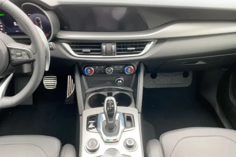 Alfa Romeo Stelvio din 2023 cu 2.300 km - oferta ALF125288 - foto 11