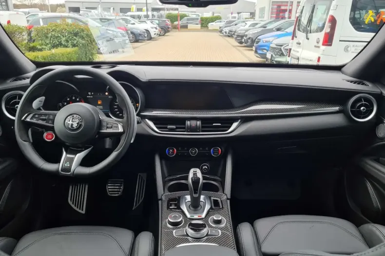 Alfa Romeo Stelvio din 2023 cu 20.229 km - oferta ALF125290 - foto 7