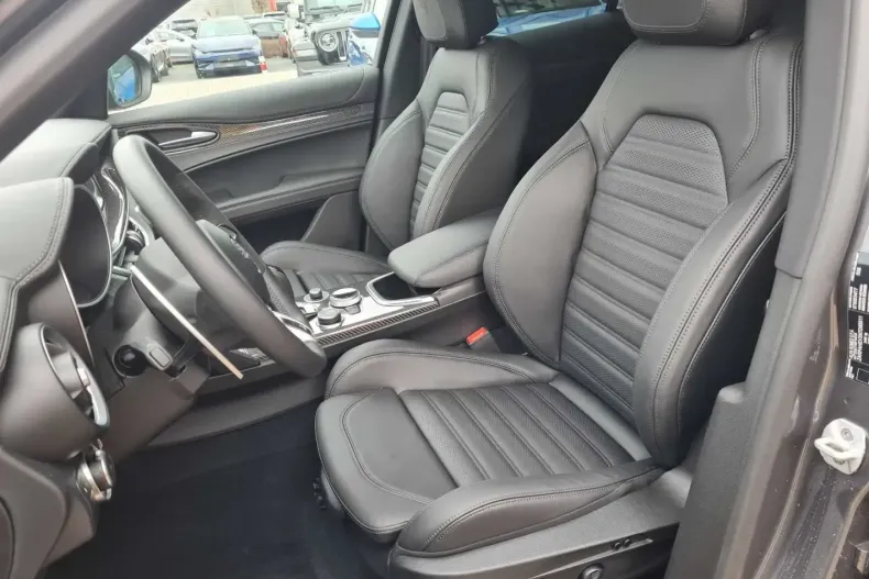 Alfa Romeo Stelvio din 2023 cu 20.229 km - oferta ALF125290 - foto 14