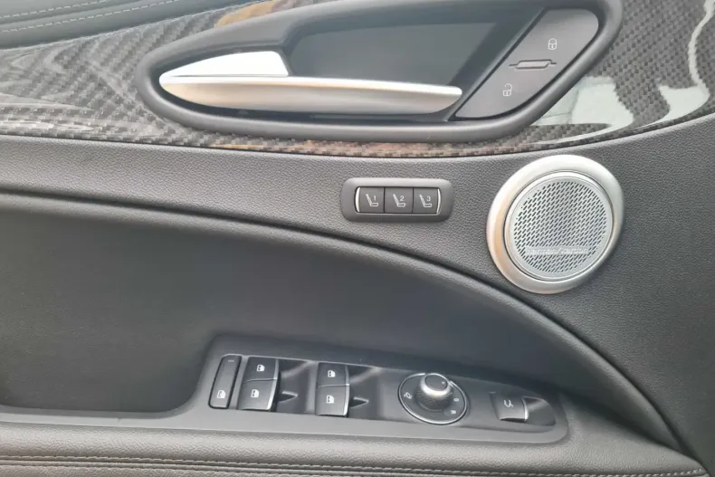 Alfa Romeo Stelvio din 2023 cu 20.229 km - oferta ALF125290 - foto 16