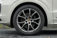 Porsche Cayenne din 2022 cu 19.300 km - oferta POR125304 - foto 4