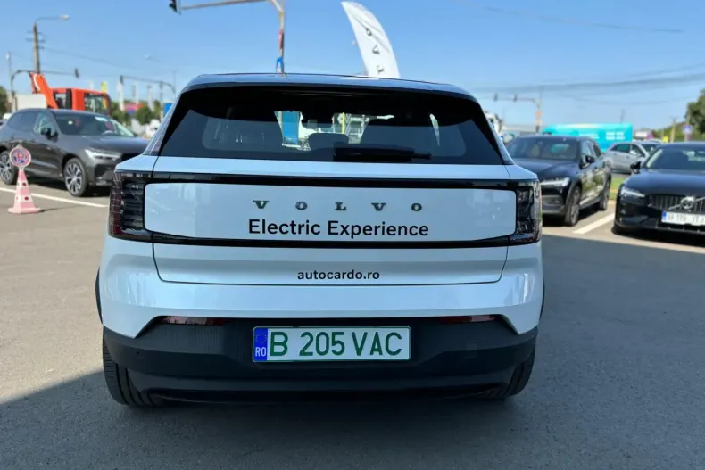 Volvo EX30 din 2024 cu 5.490 km - oferta VOL125308 - foto 5