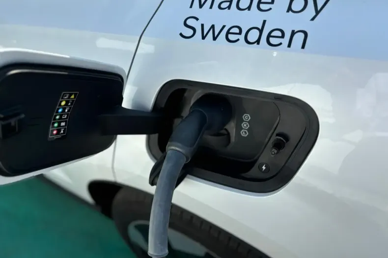 Volvo EX30 din 2024 cu 5.490 km - oferta VOL125308 - foto 10