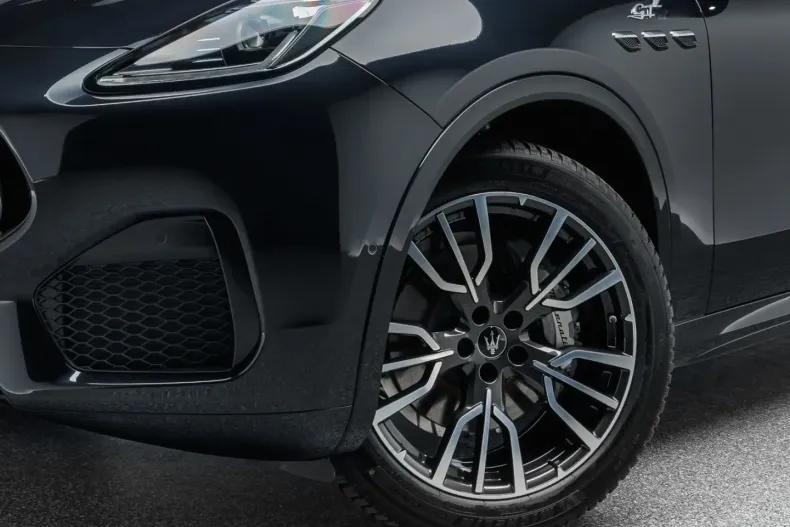 Maserati Grecale din 2023 cu 19.900 km - oferta MAS125312 - foto 8