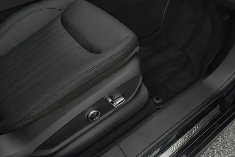 Maserati Grecale din 2023 cu 19.900 km - oferta MAS125312 - foto 18