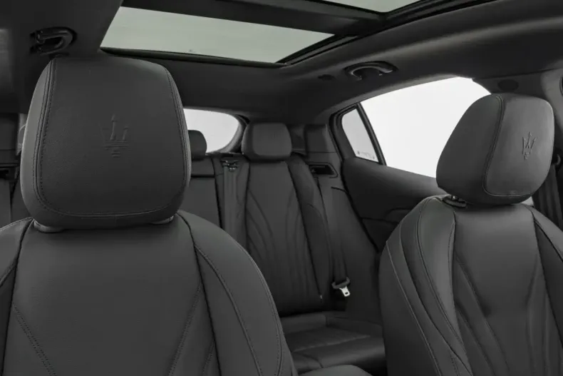 Maserati Grecale din 2023 cu 19.900 km - oferta MAS125312 - foto 19