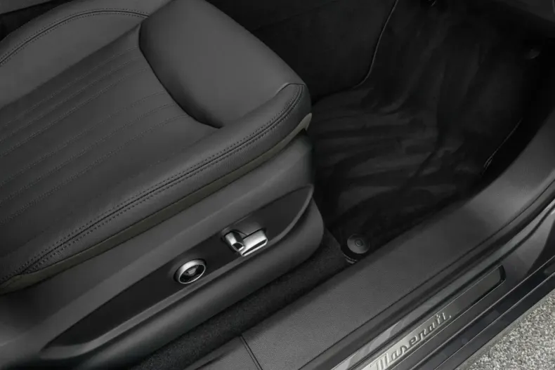 Maserati Grecale din 2024 cu 60 km - oferta MAS125314 - foto 12