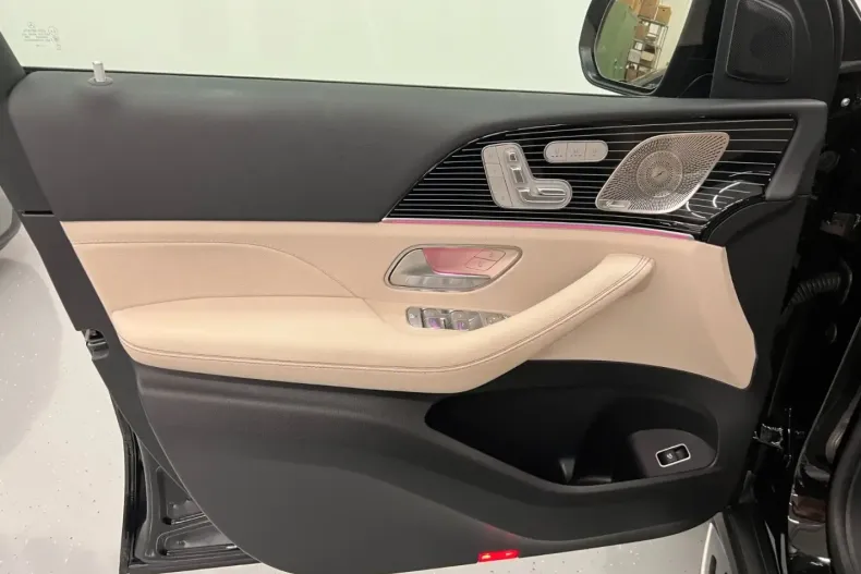 Mercedes-Benz GLE 450 din 2024 cu 15.800 km - oferta MER125316 - foto 8