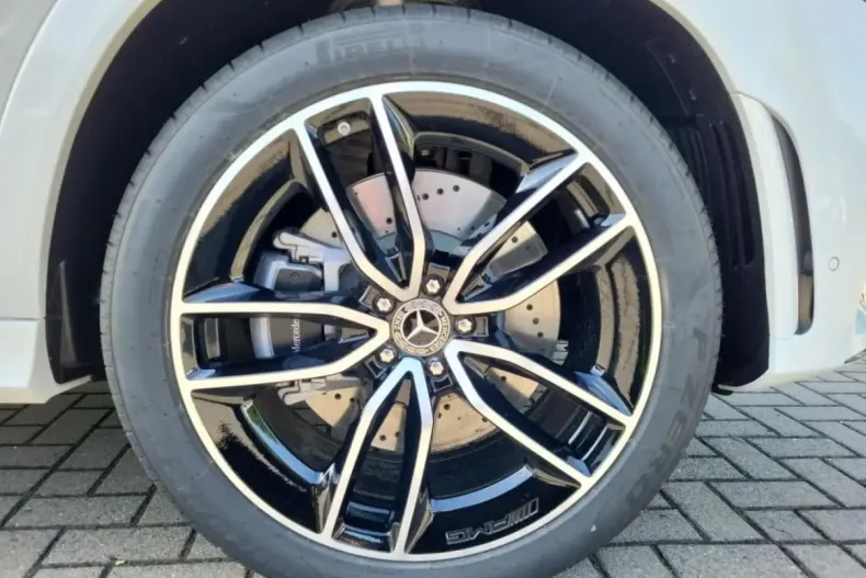 Mercedes-Benz GLE 400 din 2023 cu 21.123 km - oferta MER125319 - foto 4