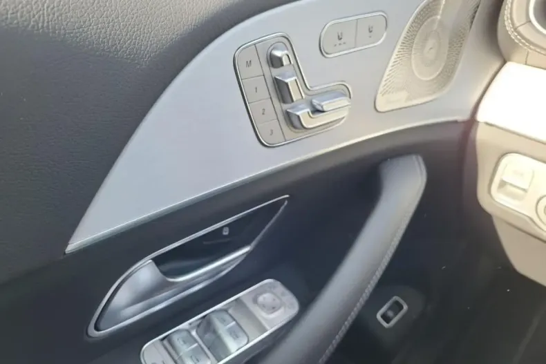 Mercedes-Benz GLE 400 din 2023 cu 21.123 km - oferta MER125319 - foto 5