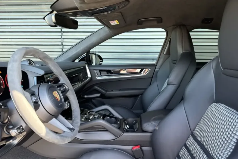 Porsche Cayenne din 2024 cu 9.900 km - oferta POR125325 - foto 10